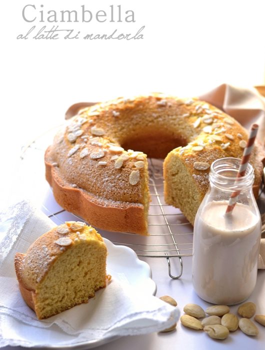 Ciambella al latte di mandorla