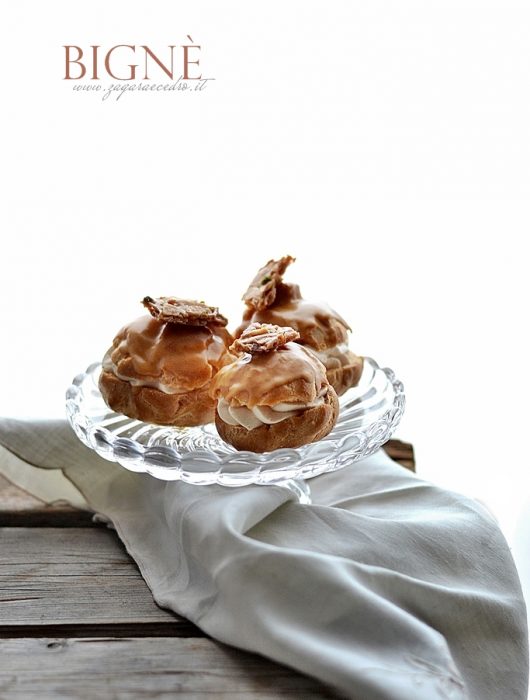 bignè al caffè con croccante di mandorla