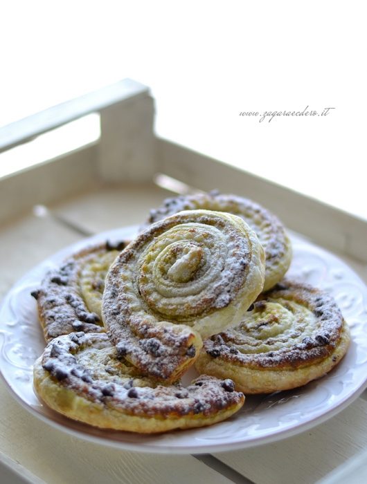 girelle di sfoglia al pistacchio